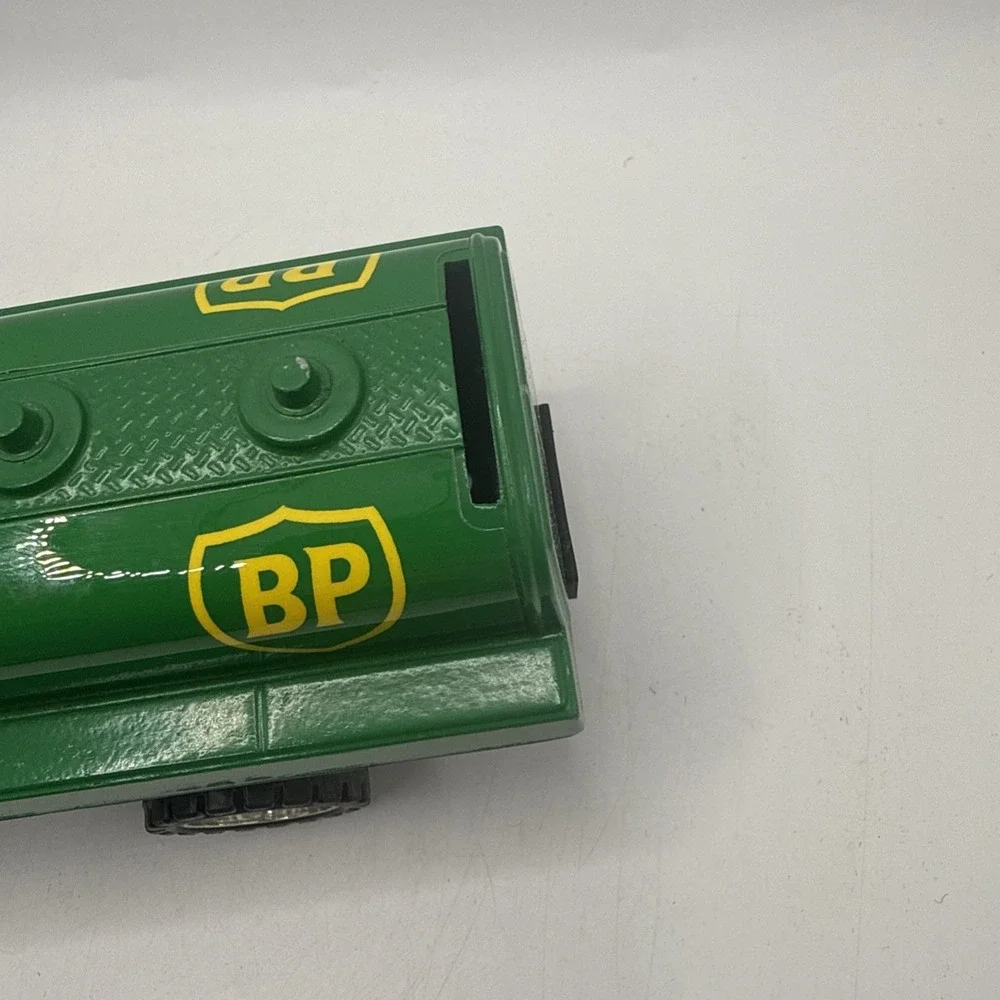 BP 1995 USA Mack Bulldog Tanker Bank Locking Coin Bank American Classic